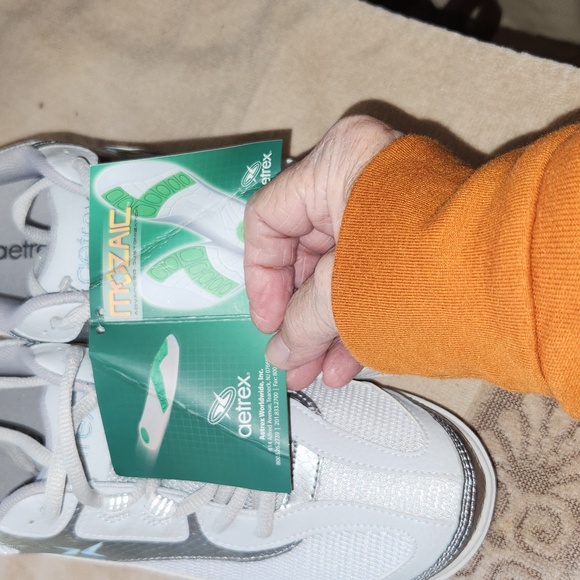 Aetrex  Walking Shoes. - Picture 2 of 11